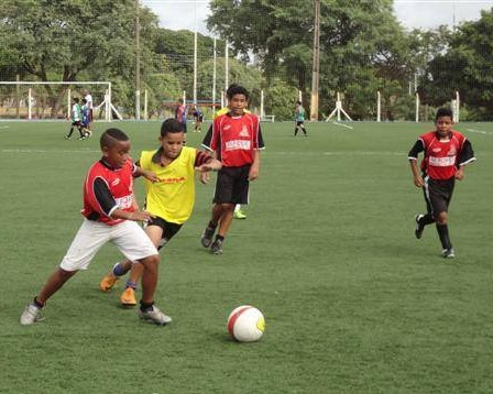 Inscrições abertas para aulas gratuitas de futebol de campo – PMBG