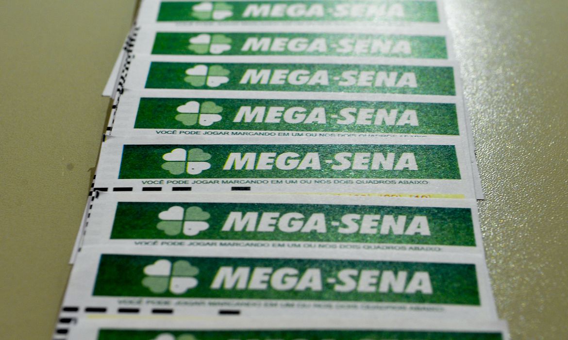 Mega-Sena pode pagar R$ 45 milhões neste sábado; saiba como jogar