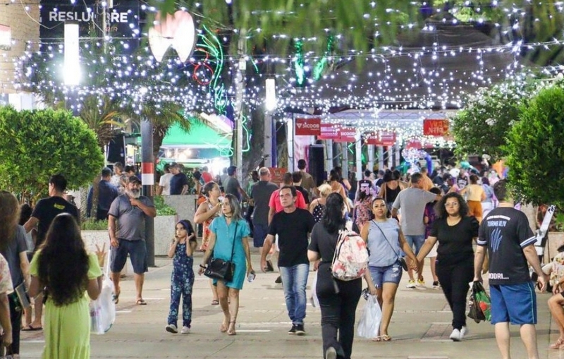 Serão 11 dias de dezembro com as lojas funcionando até 22h