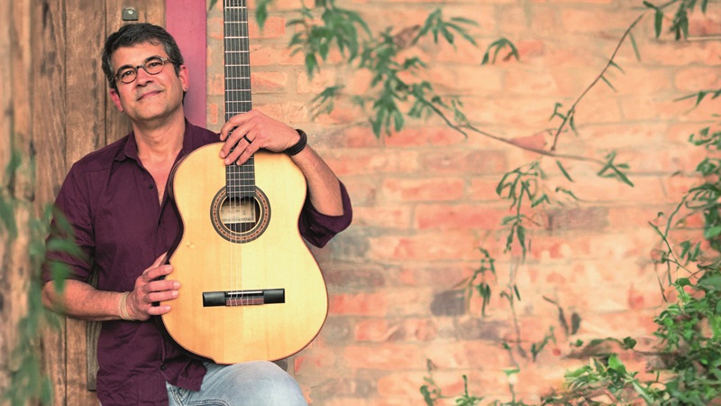 Área de Convivência recebe o show “Baile Caipira”, do compositor e intérprete Claudio Lacerda